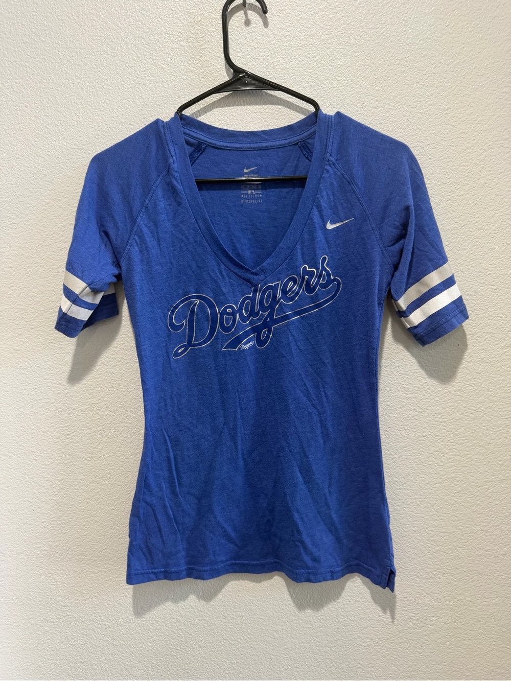 Genuine Merchandise Dodgers Royal Blue V-Neck Tee with White Sleeve Stripes XS